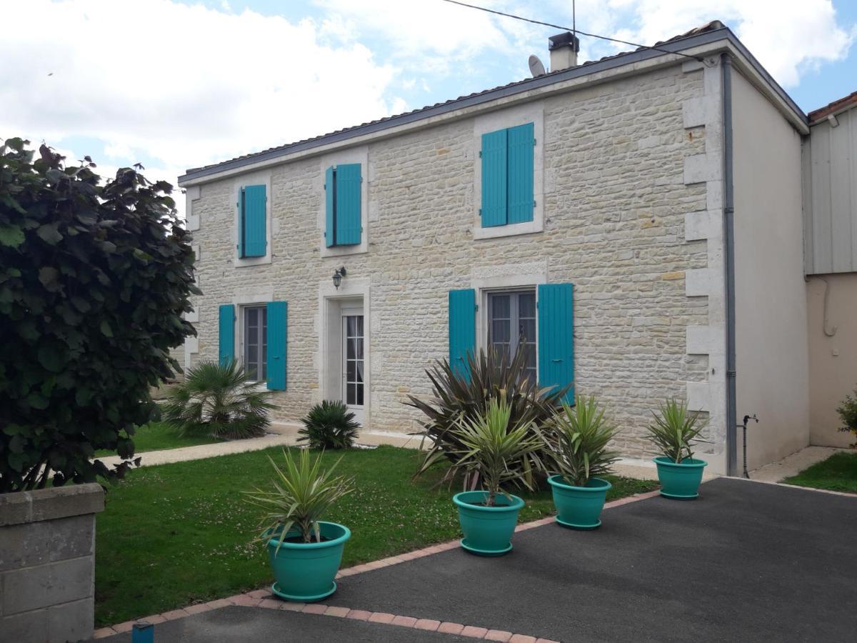 Logis De Lange Studio 2 P Saint-Hilaire-la-Palud Kültér fotó