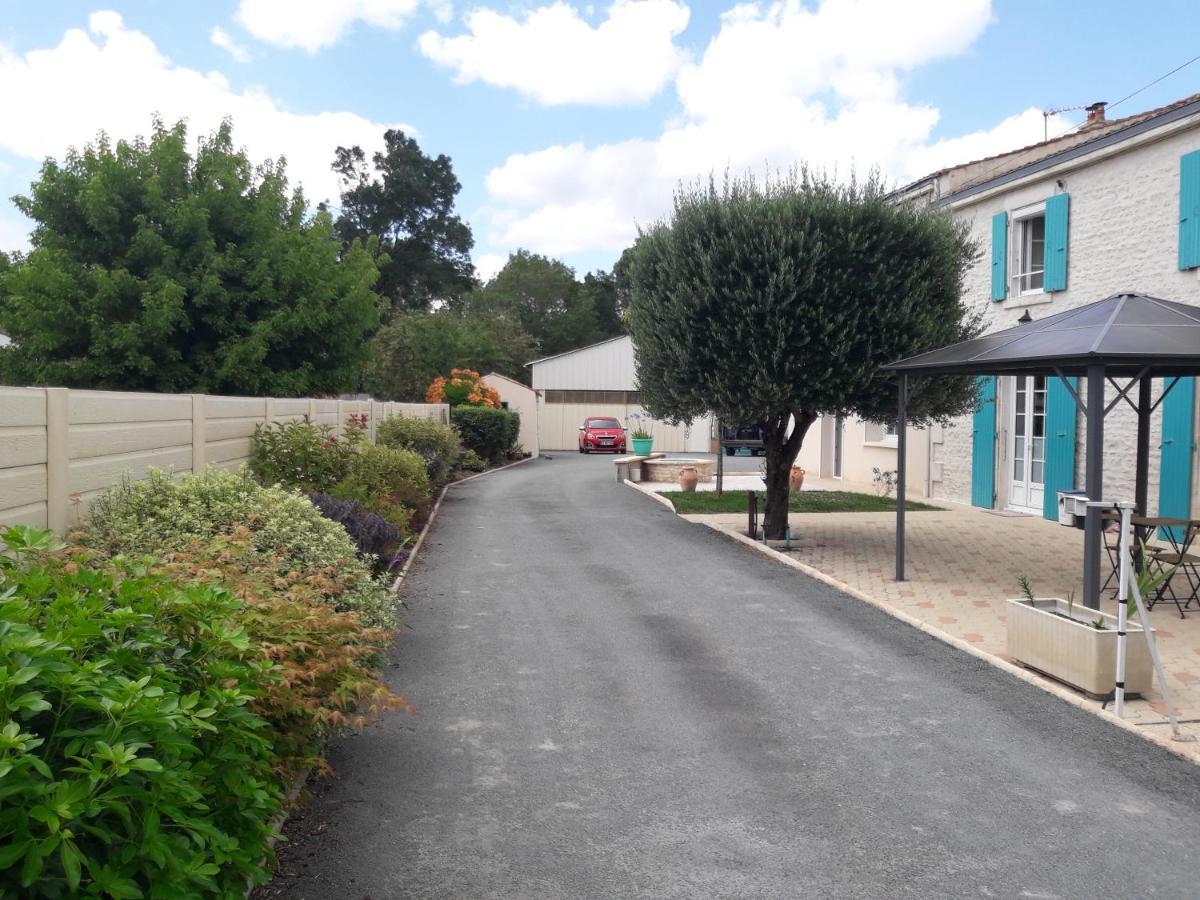 Logis De Lange Studio 2 P Saint-Hilaire-la-Palud Kültér fotó