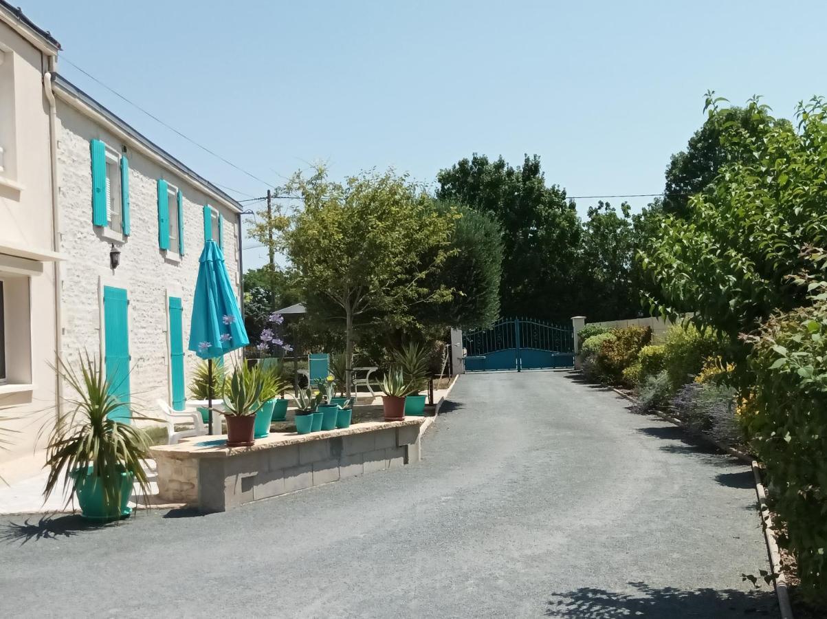 Logis De Lange Studio 2 P Saint-Hilaire-la-Palud Kültér fotó